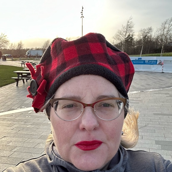 Lot of 3 Winter Hats, all types - Picture 9 of 9